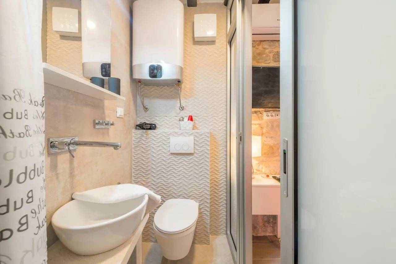 Guest house Apartments & Rooms Dujam Split